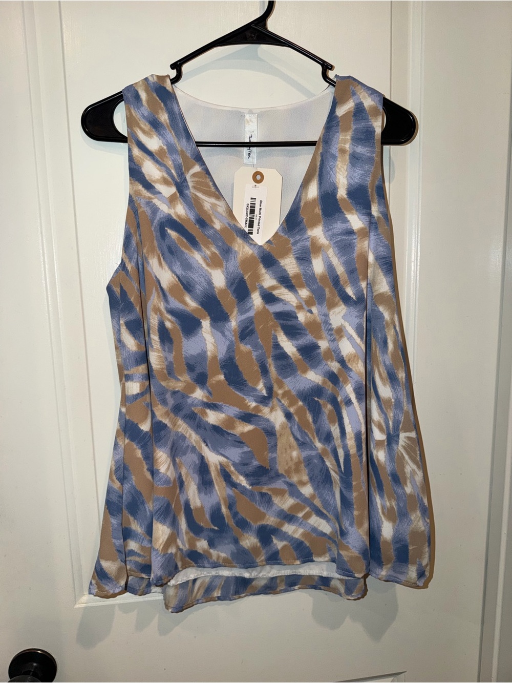 Sleeveless V-Neck Printed Tank Top - Blue & Tan